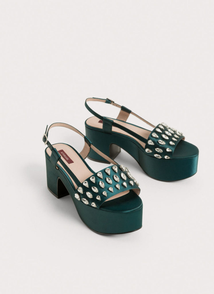 FOTO 10: Zapatos verdes de Uterque The Vagina Monologues y la Ciencia