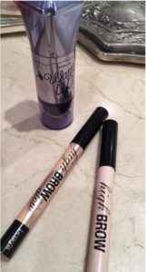 Iluminadores para debajo de las cejas, de Benefit