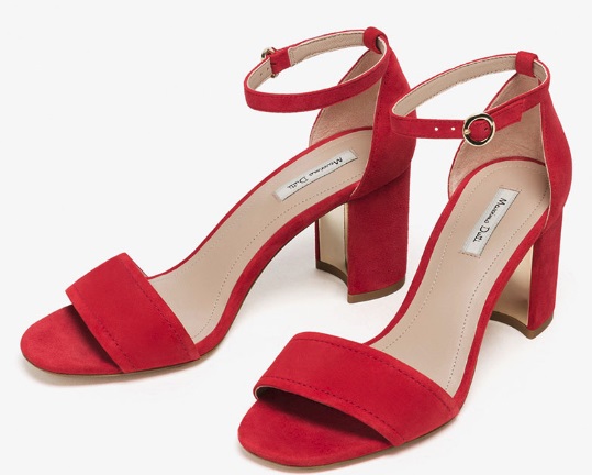 FOTO 6: Sandalias naranja fuego