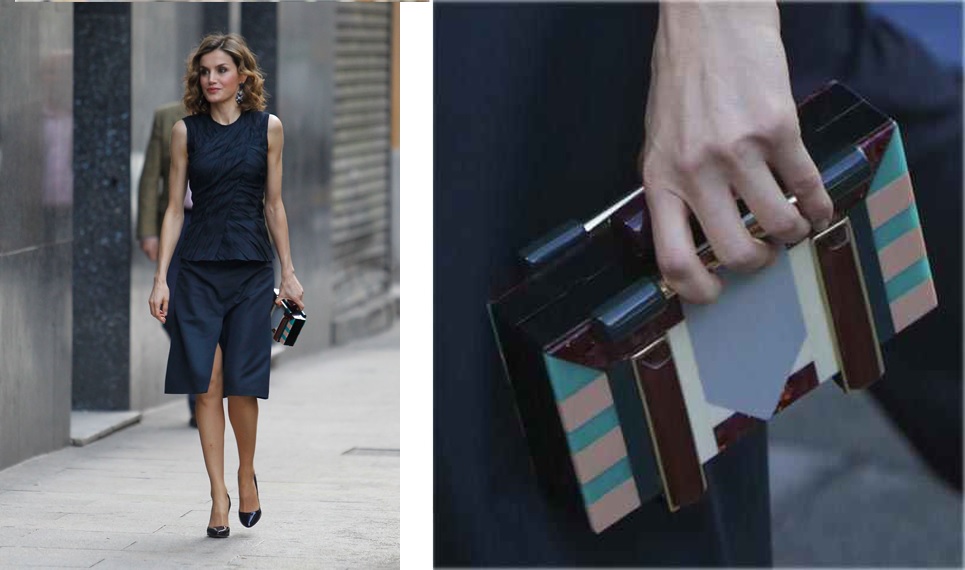 FOTO 3: Leti caminando a los monólogos FOTO 4: Mano de Leti con bolso caja