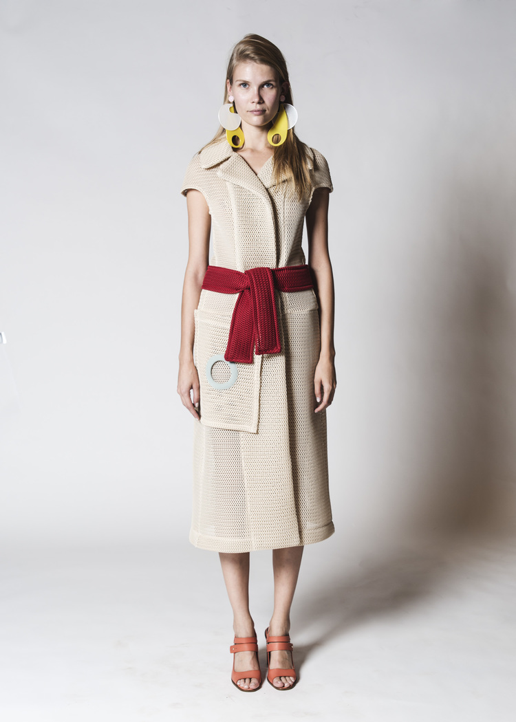 FOTO 13: Vestido gabardina beige 