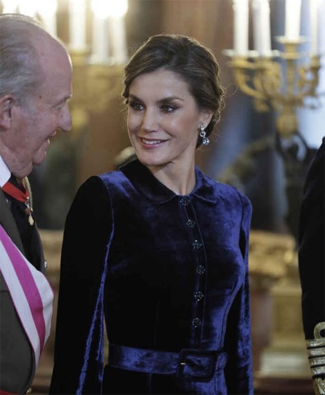 FOTO 7: Leti y su escote. 