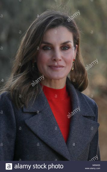 FOTO 4: Leti con sus pendientes