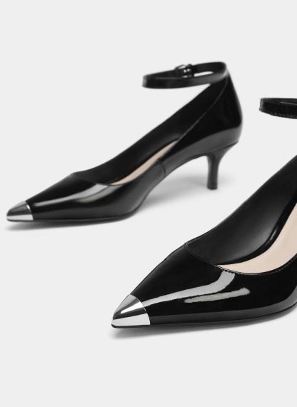 FOTO #14: Zapatos negros con puntera en plata